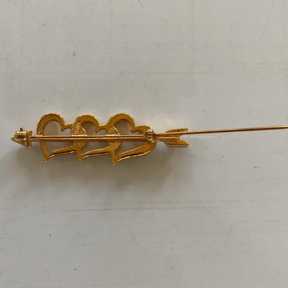 Vintage Avon Rhinestone Triple Heart Arrow Brooch - Pin - Picture 3 of 5